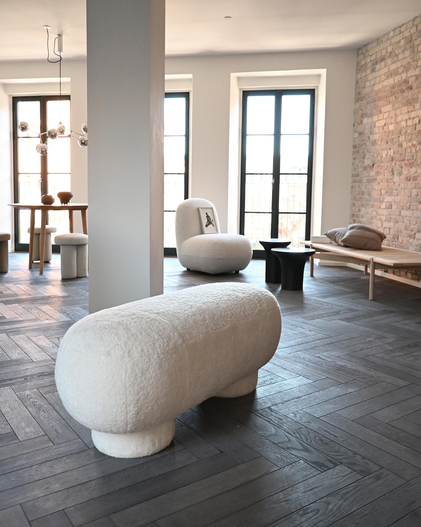 Big Foot Bench (Sandshell Sheepskin) - imagine 3